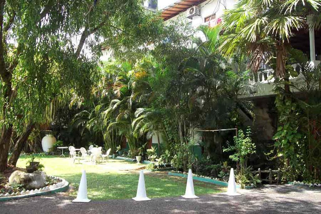 Hôtel White Haven à Panadura Extérieur photo